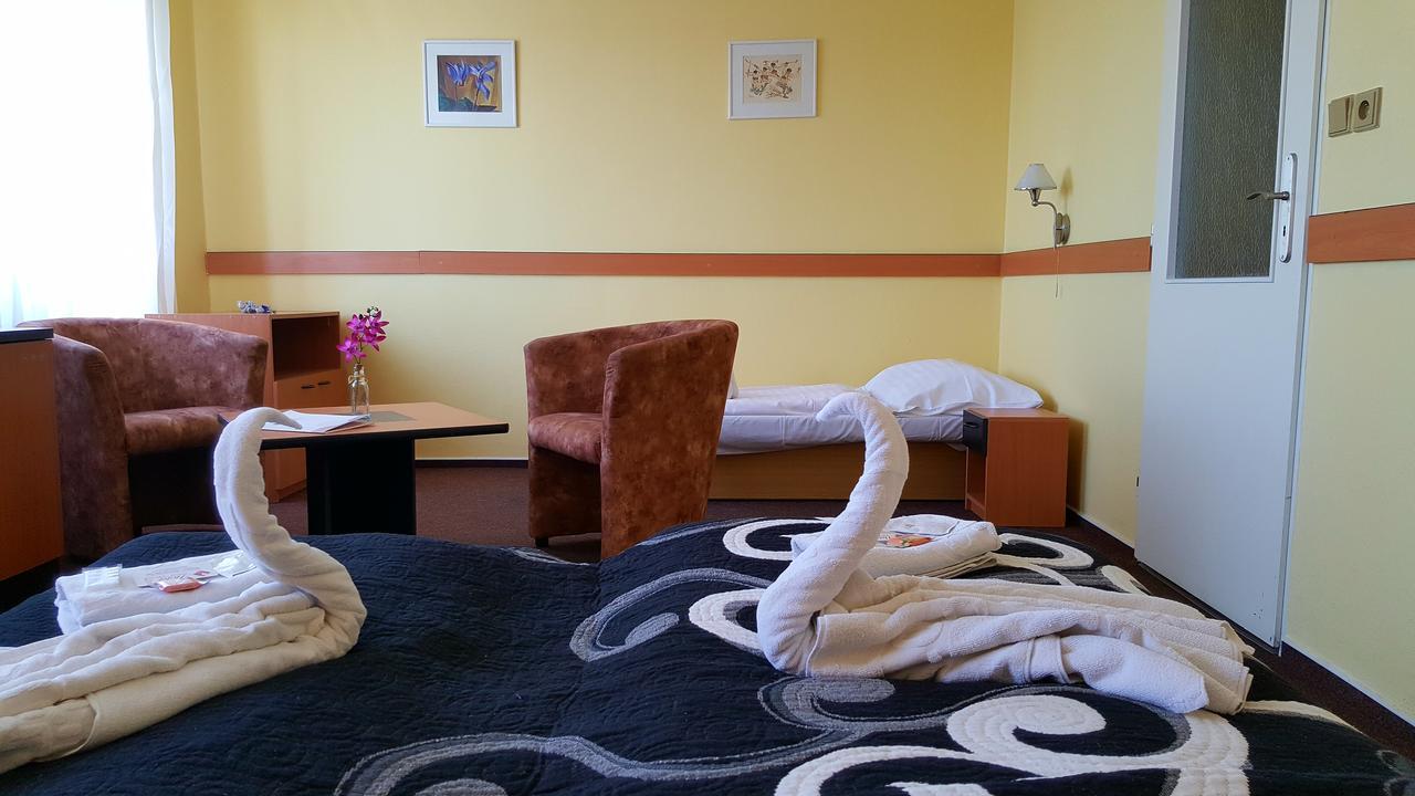 Hotel Morava Uherské Hradiště Eksteriør bilde